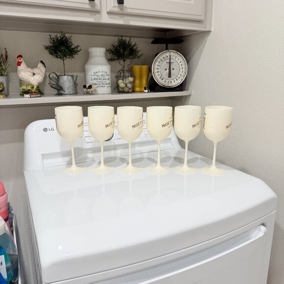 6 Vintage Moet & Chandon Ice Imperial Cream & Gold Acrylic Champagne Goblets - Picture 9 of 17